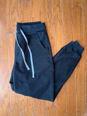 FIGS Zamora Jogger Scrub Pants